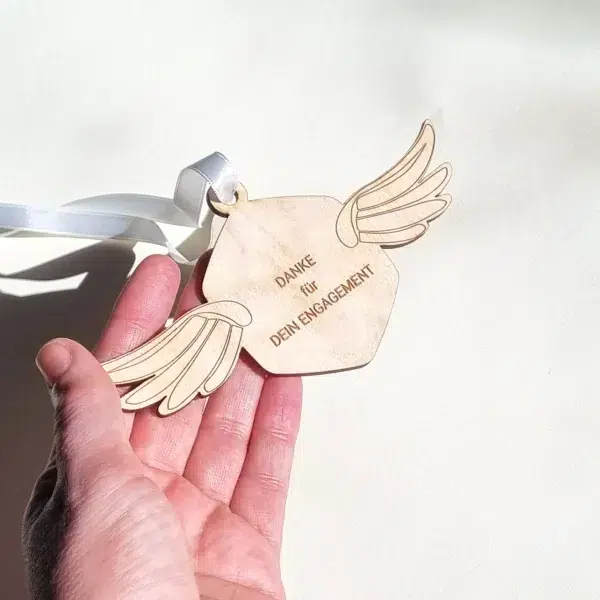 auszeichnung medaille, medaille, holz medaille, auszeichnung, preisverleihung, alltagsengel